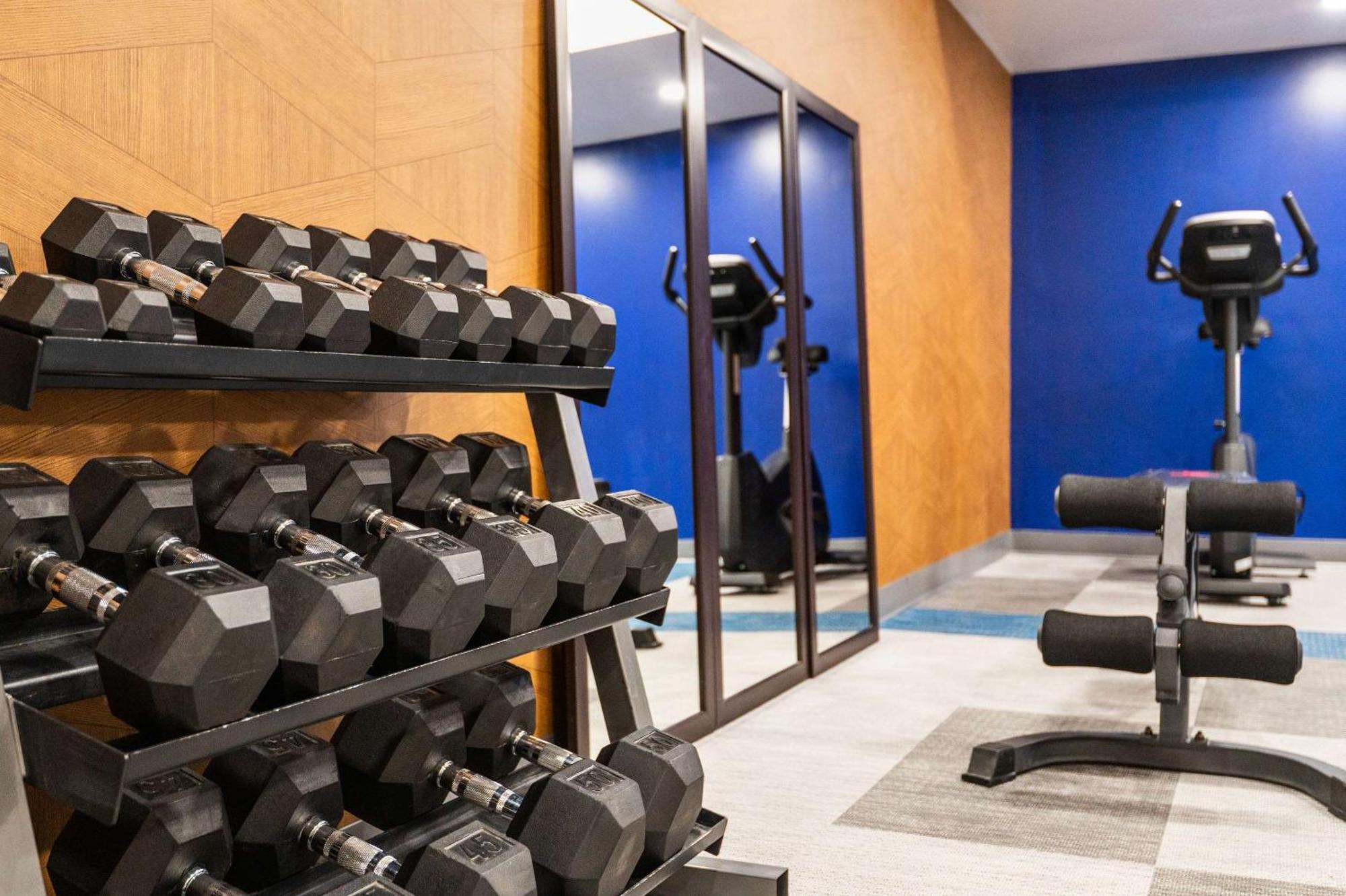 Comfort Inn & Suites Barrie Bagian luar foto