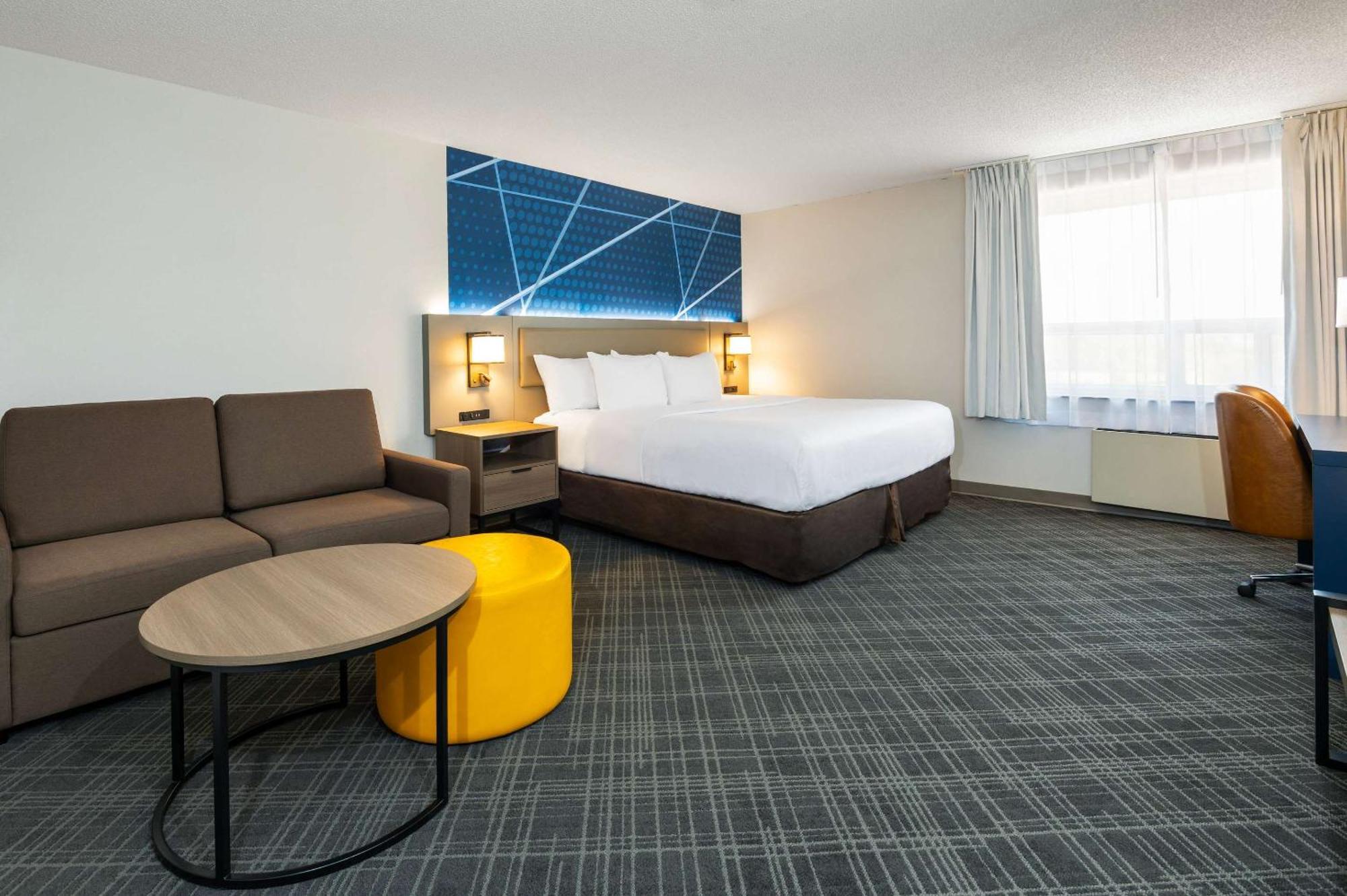 Comfort Inn & Suites Barrie Bagian luar foto
