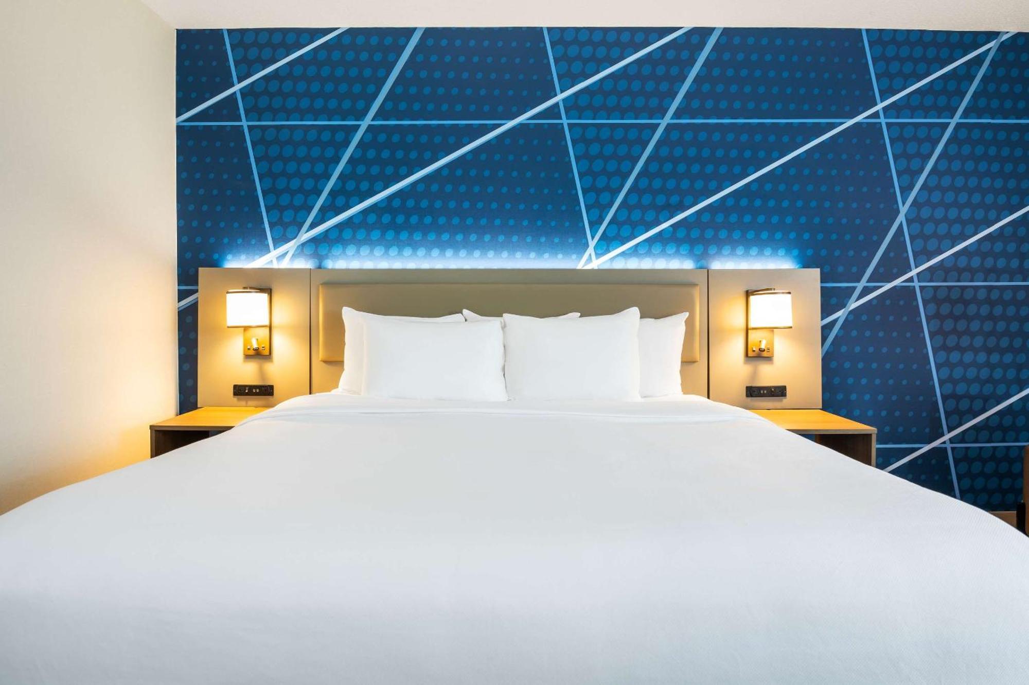 Comfort Inn & Suites Barrie Bagian luar foto