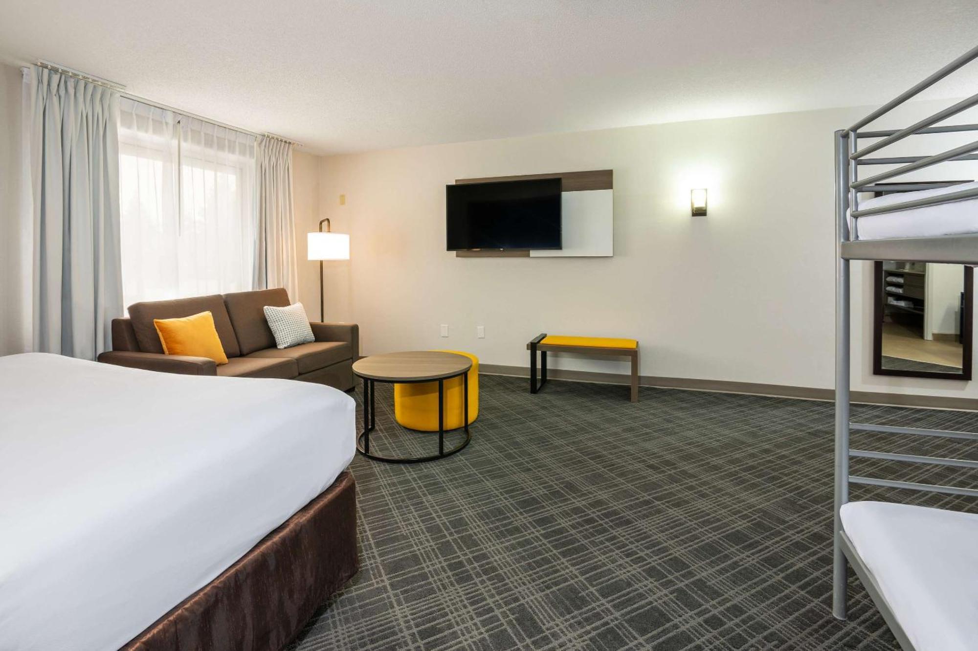 Comfort Inn & Suites Barrie Bagian luar foto